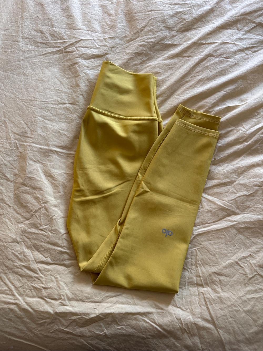 ALO Yoga High-Waist Leggings in Mustard Yellow